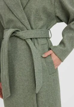 Vero Moda Vmfortune Long Ga Noos - Mantel - Laurel Wreath -Vero Moda 08a67db6a30d4ae68190645e2792afca