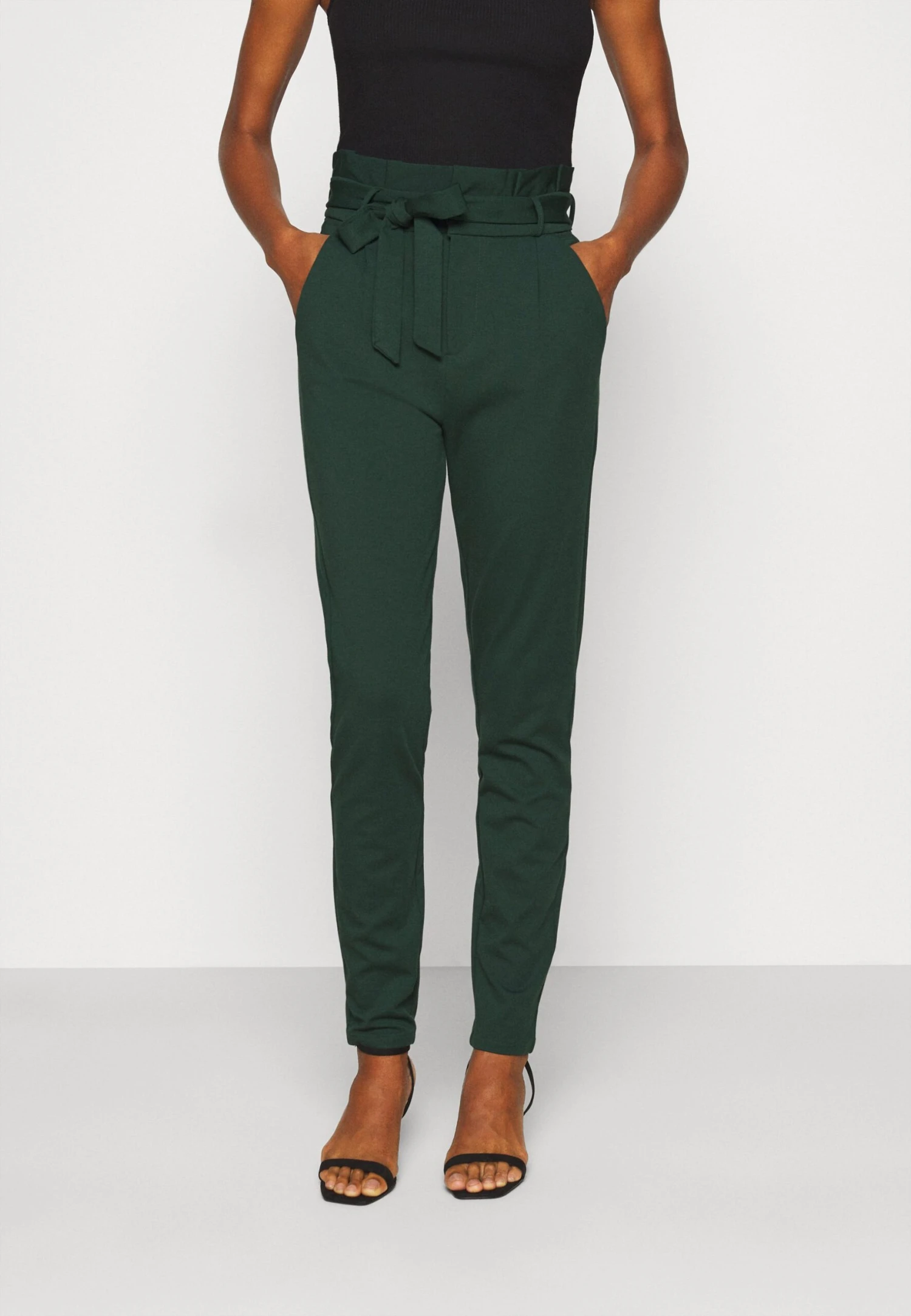 Vero Moda Tall Vmeva Paperbag - Broek - Pine Grove 1 Vero Moda Tall Vmeva Paperbag - Broek - Pine Grove