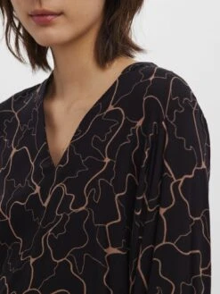 Vero Moda Vmanna V Neck - Blouse - Black/Esta -Vero Moda 1cb299ffb089443e8c7ebfe224e07019