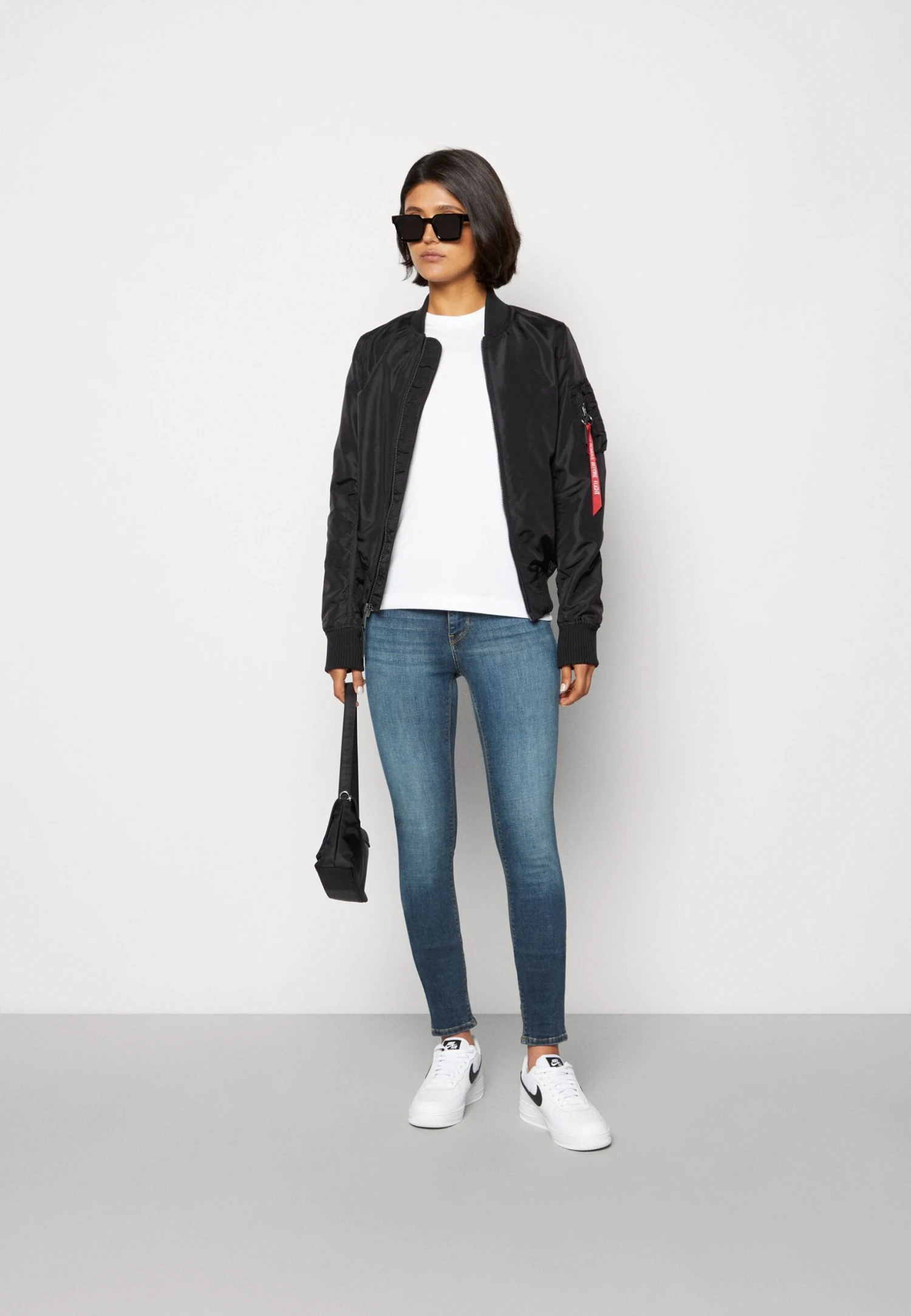 Vero Moda Vmlux Mid Rise - Jeans Skinny Fit - Dark Blue Denim 2 Vero Moda Vmlux Mid Rise - Jeans Skinny Fit - Dark Blue Denim - Afbeelding 2