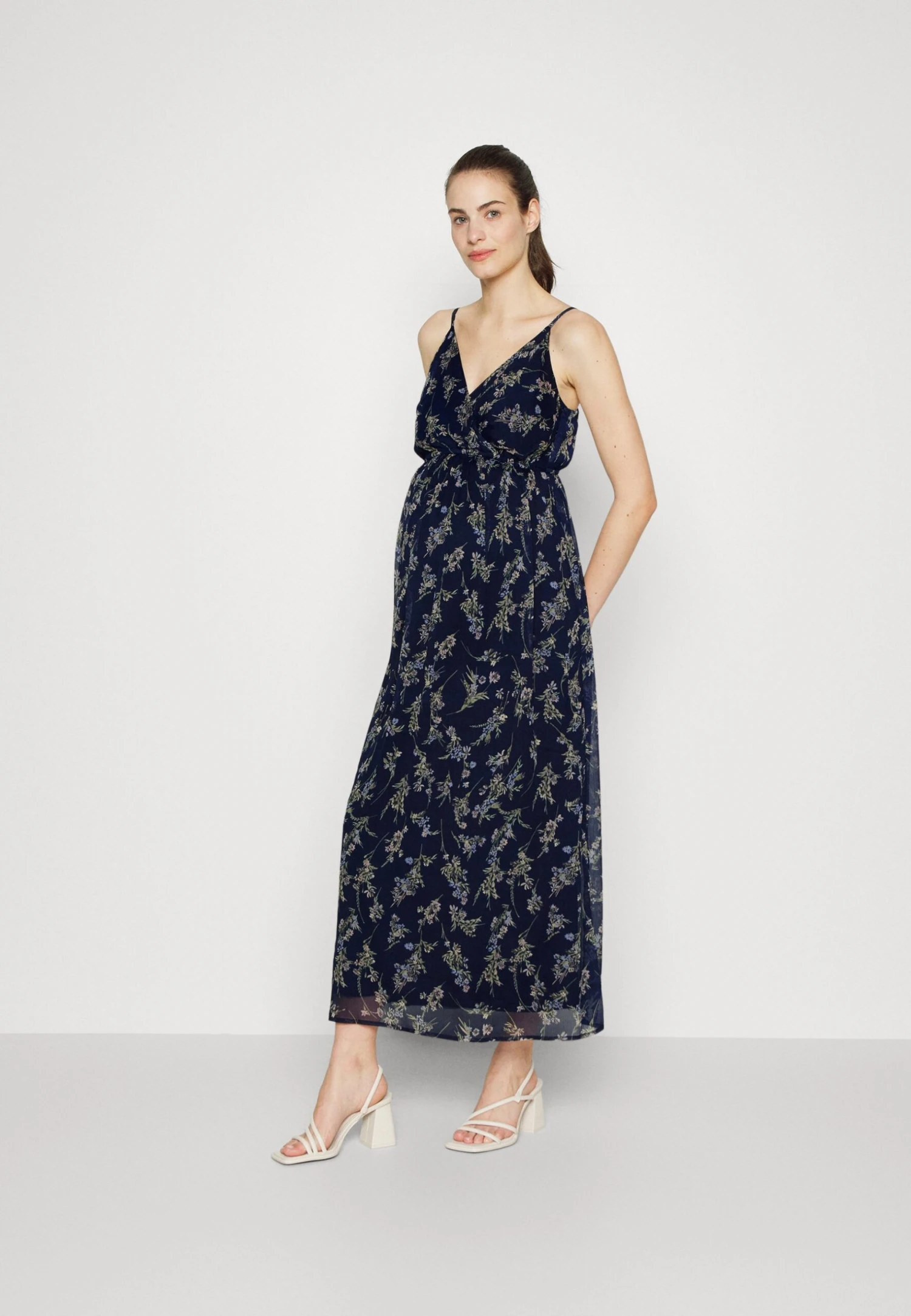 Vmmsmilla Singlet Wrap Al Dress Wvn Ga - Jurk - Navy Blazer Aop Vega 1 Vmmsmilla Singlet Wrap Al Dress Wvn Ga - Jurk - Navy Blazer Aop Vega