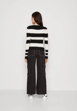 Vero Moda Vmalva Ls O-Neck Stripe - Trui - Black/Birch -Vero Moda 22e7f4d4e6b84011ab95e32591099901