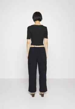 Vero Moda Petite Vmriley Loose Pant - Cargobroek - Black -Vero Moda 2aadae5ba2b84bf09bffc5cdae8d2453