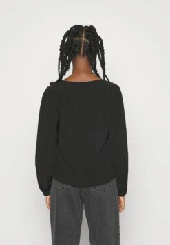 Vero Moda Petite Vmnaja V-Neck Pleat- Blouse - Black -Vero Moda 3114983389924e77a632efec6d56ae3d