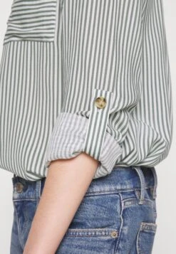 Vero Moda Petite Vmbumpy - Overhemdblouse - Snow White/Laurel Wreath -Vero Moda 3754df487f08454a9522f087dd0d09e2