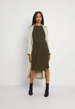 Vero Moda Vmsvea O Neck Dress - Gebreide Jurk - Dark Olive -Vero Moda 3f4d87526f524810acee8816edfd12b1