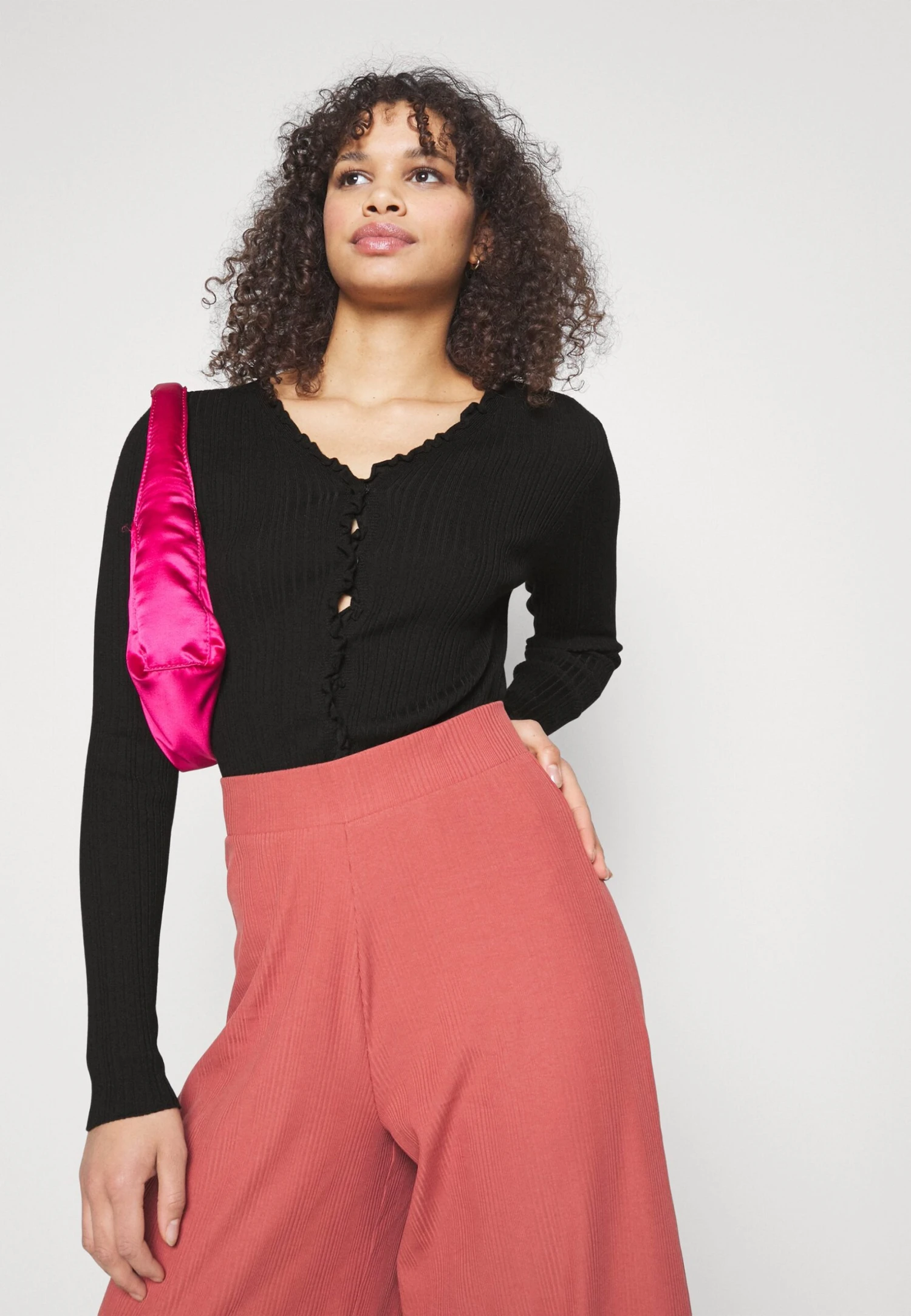 Vero Moda Tall Vmwillow Frill Cardigan - Vest - Black 4 Vero Moda Tall Vmwillow Frill Cardigan - Vest - Black - Afbeelding 4