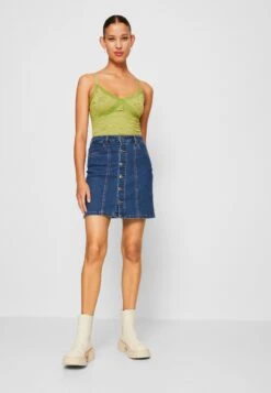 Vero Moda Vmpetra Short Skirt - Jeansrok - Medium Blue Denim -Vero Moda 4e335cf50e8c433a968c13c89459a872