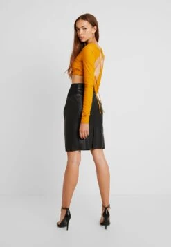 Vero Moda Vmbuttersia Coated Skirt - Kokerrok - Black -Vero Moda 56040d30d90444ecbe5aa4211898017f
