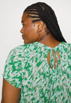 Vero Moda Curve Vmmenny- Blouse - Limpet Shell/Mette -Vero Moda 59f6fb9052034090b9724521cd06a821