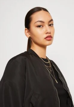 Vero Moda Vmami Short Jacket - Bomberjacks - Black 9 Vero Moda Vmami Short Jacket - Bomberjacks - Black -Vero Moda 6068b389070341c3af61dbf996af30d0