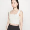 Vero Moda Petite Vmmedosiabel Sl Crop Jrs Ptt - Top - Snow White