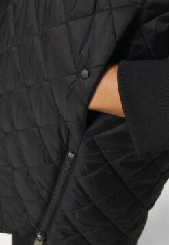 Vero Moda Curve Vmhayle Jacket - Halflange Jas - Black -Vero Moda 782f385028ef4c678439376aadb9cd90