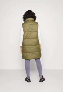 Vero Moda Curve Vmuppsala Waistcoat Plus Size - Bodywarmer - Dark Olive -Vero Moda 78f39eca7f3647e7a76e6638e92ad804