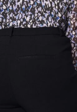 Vero Moda Curve Vmsus Straight Solid Pant - Broek - Black -Vero Moda 7a6fb2ac934348429cf54ef460b94745