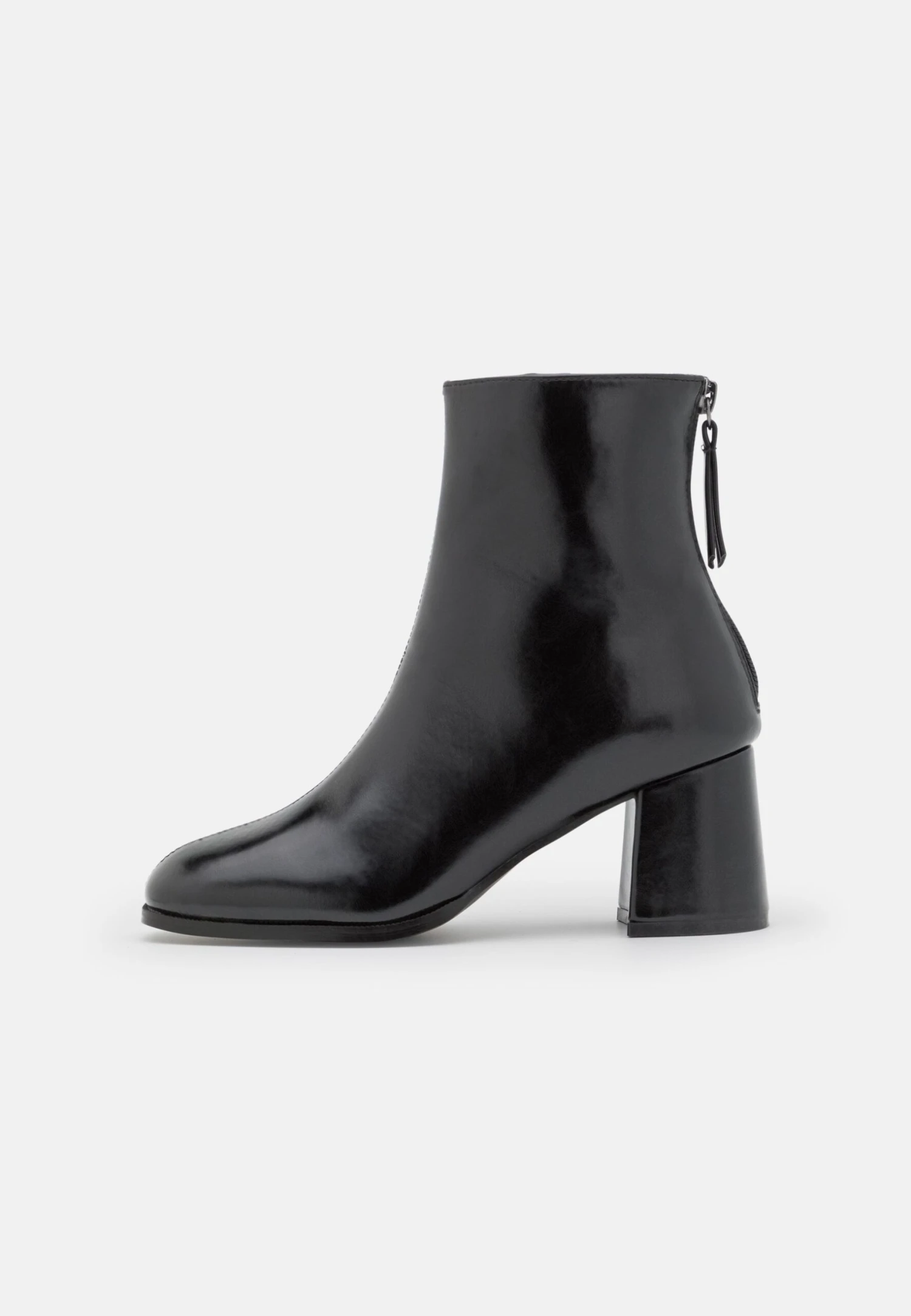 Vero Moda Vmnesya Boot - Korte Laarzen - Black 2 Vero Moda Vmnesya Boot - Korte Laarzen - Black - Afbeelding 2