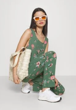 Vero Moda Petite Vmeasy- Jumpsuit - Laurel Wreath/Freya -Vero Moda 802cb4d3aa4f4a27b379fd5c099c0faf