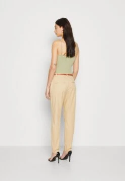 Vero Moda Vmflashino Regular Pants - Chino - Irish Cream -Vero Moda 80e8bdf405ec479faf3618f7c5707b0d