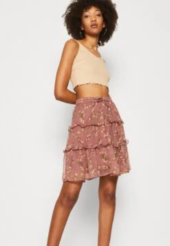 Vero Moda Vmsmilla Short Frill Skirt - A-Lijn Rok - Rose Brown/Vega -Vero Moda 825e65b5e14244c8b4d64cb2cbe71515