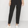 Vero Moda Petite Vmsandy Tapered Pant - Broek - Black