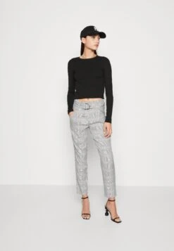 Vero Moda Vmbailey Tap Paberbag Belt Pant - Broek - Light Grey Melange -Vero Moda 86e97a51f9014fac98c9cbc07e6c23fc