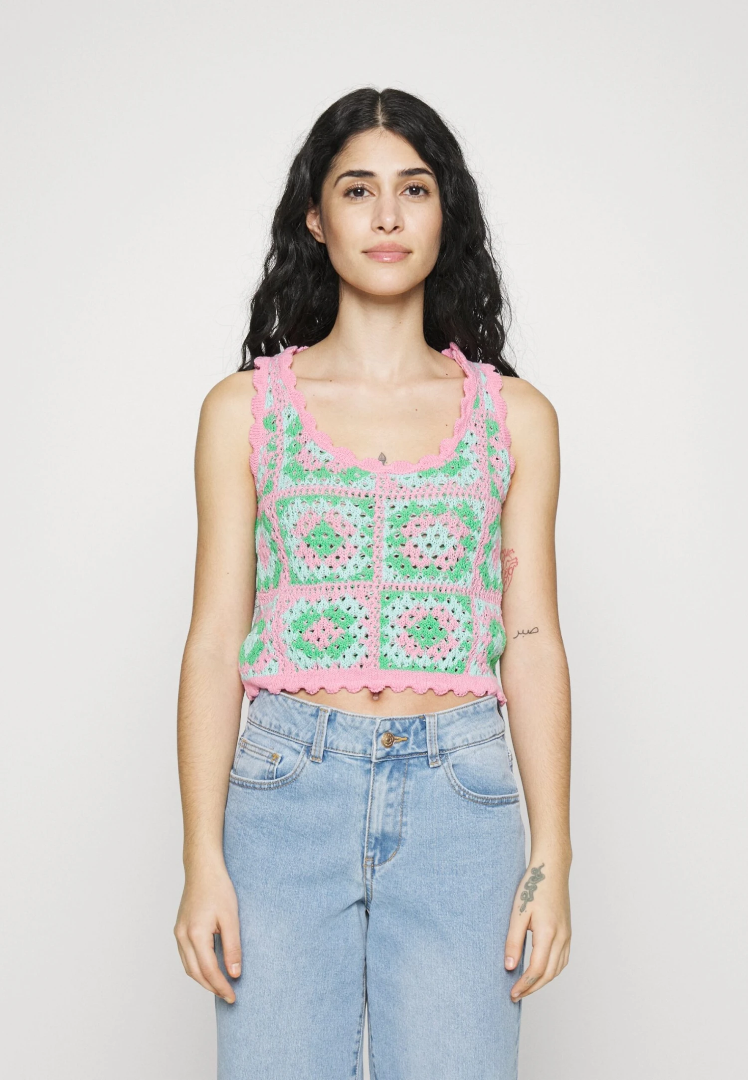 Vero Moda Petite Vmvea - Top - Bright Green/Bonbon/Limpet 1 Vero Moda Petite Vmvea - Top - Bright Green/Bonbon/Limpet