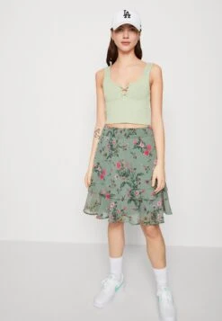 Vero Moda Vmriva Crop - Top - Reseda -Vero Moda 8be3dc15fee94971857acd547b54dba3