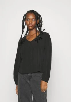 Vero Moda Petite Vmnaja V-Neck Pleat- Blouse - Black