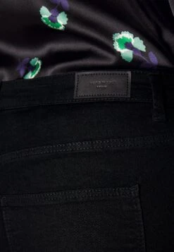 Vero Moda Curve Vmrudy Jegging - Slim Fit Jeans - Black -Vero Moda a64cd85c49224fa58e38f353339ee28a