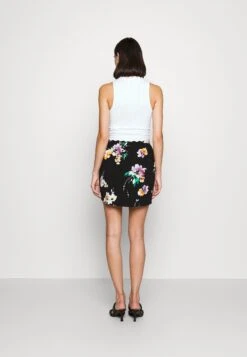 Vero Moda Tall Vmshilah Naja- Minirok - Black/Penny -Vero Moda ab3a366aa01344118d33f112faa878d0