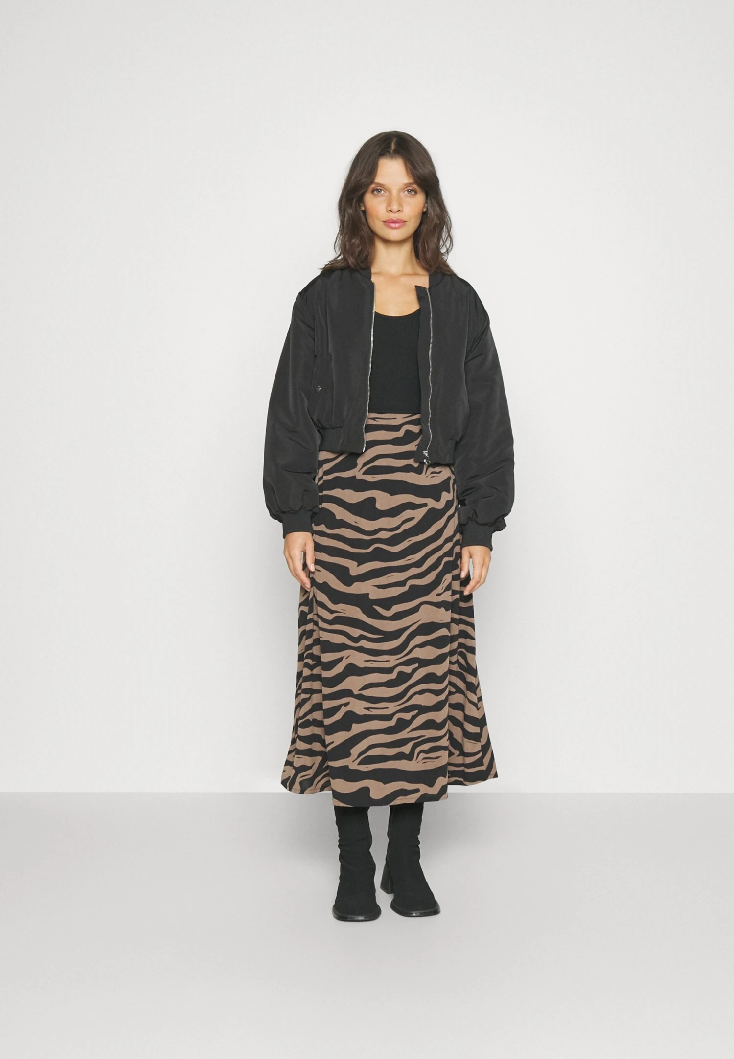 Vero Moda Petite Vmshilah Naja Ankle Skirt - A-Lijn Rok - Brown Lentil/Perla 2 Vero Moda Petite Vmshilah Naja Ankle Skirt - A-Lijn Rok - Brown Lentil/Perla - Afbeelding 2