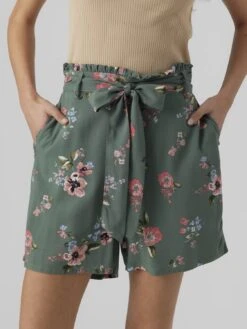 Vero Moda Vmeasy - Shorts - Light Green 7 Vero Moda Vmeasy - Shorts - Light Green -Vero Moda b7b6f585bb9b4cec99530a9f82e4699e