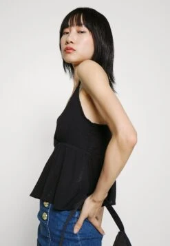 Vero Moda Vmmenny Smock Singlet - Top - Black Solid -Vero Moda be53781c09624d0eb96ad1f43c159830