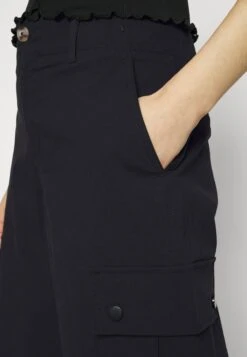 Vero Moda Petite Vmriley Loose Pant - Cargobroek - Black -Vero Moda bf69046017214df785746683073b9ff3