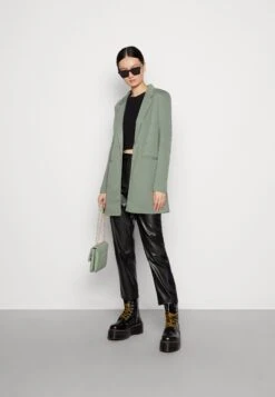 Vero Moda -Vero Moda c2d941abc06247a8a7d26f172f9c9692