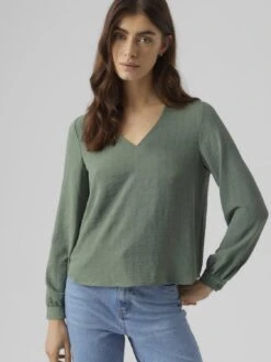 Vero Moda Vmvana V Neck- Blouse - Laurel Wreath -Vero Moda cca406899c454b9fa3338280897cf65f