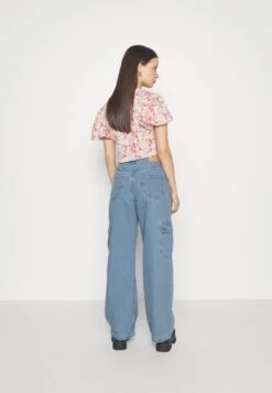 Vero Moda Petite Vmnorth Loose- Bootcut Jeans - Medium Blue -Vero Moda cdb0235b0d3446bfb4e93f5902975117