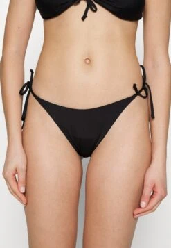 Vero Moda Vmanjali 2Pack - Bikinibroekje - Scarlet Ibis - Black -Vero Moda d1d67a6e04c144ea9827a02ee525ef7b