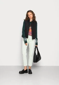 Vero Moda Vmfrostydeer O Neck - Trui - Ponderosa White/Chinese Red -Vero Moda d42e8f6f46ae4b0ab8cdab39cf2674c7