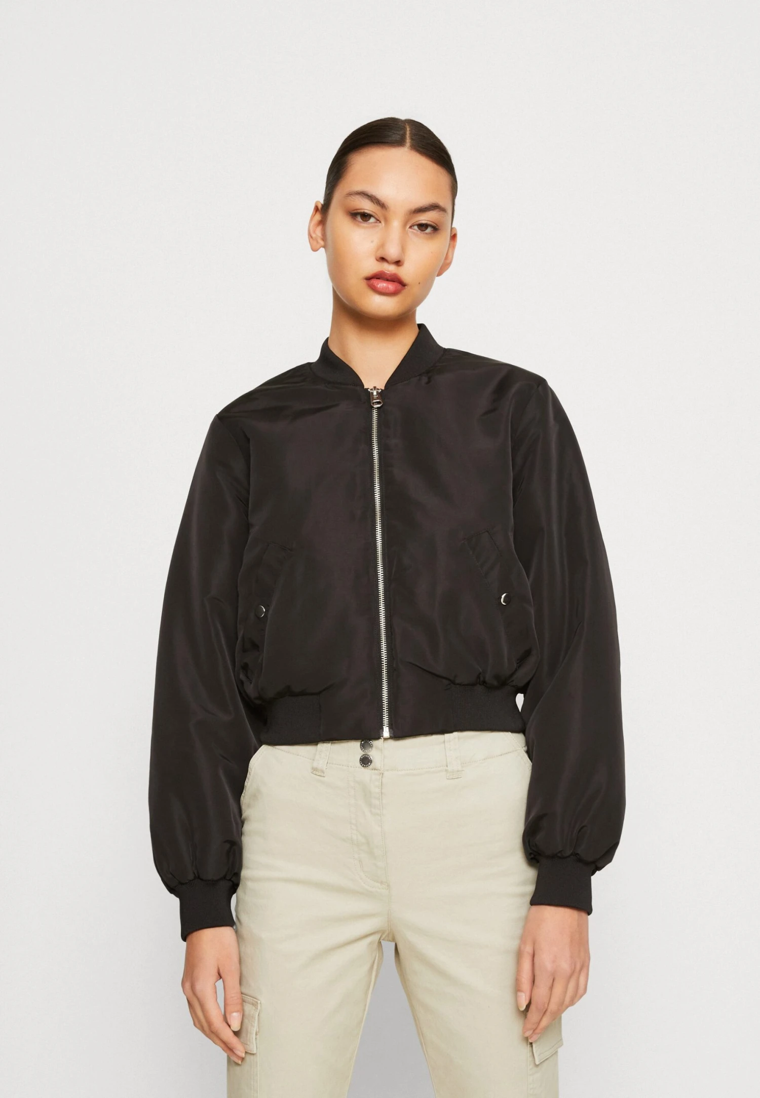 Vero Moda Vmami Short Jacket - Bomberjacks - Black 1 Vero Moda Vmami Short Jacket - Bomberjacks - Black