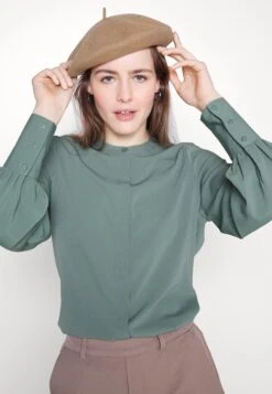 Vero Moda Tall Vmolga- Overhemdblouse - Lauren Wreath -Vero Moda e79bc54619f245c491d9793d5a4d19e8