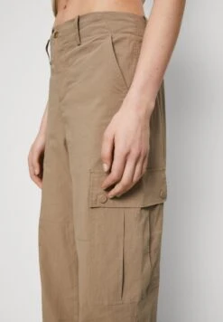 Vero Moda Riley Mr Cargo- Cargobroek - Desert Taupe -Vero Moda e9f98c03f01c454eb9efa515cb99c92d