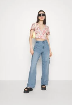 Vero Moda Petite Vmnorth Loose- Bootcut Jeans - Medium Blue -Vero Moda eb43aa6dbe3b44adac11ebe81633f814