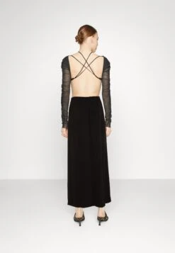 Vmfabiana Long Skirt - Maxirok - Black -Vero Moda ee78df7bdf2f4649a99fef548353be38