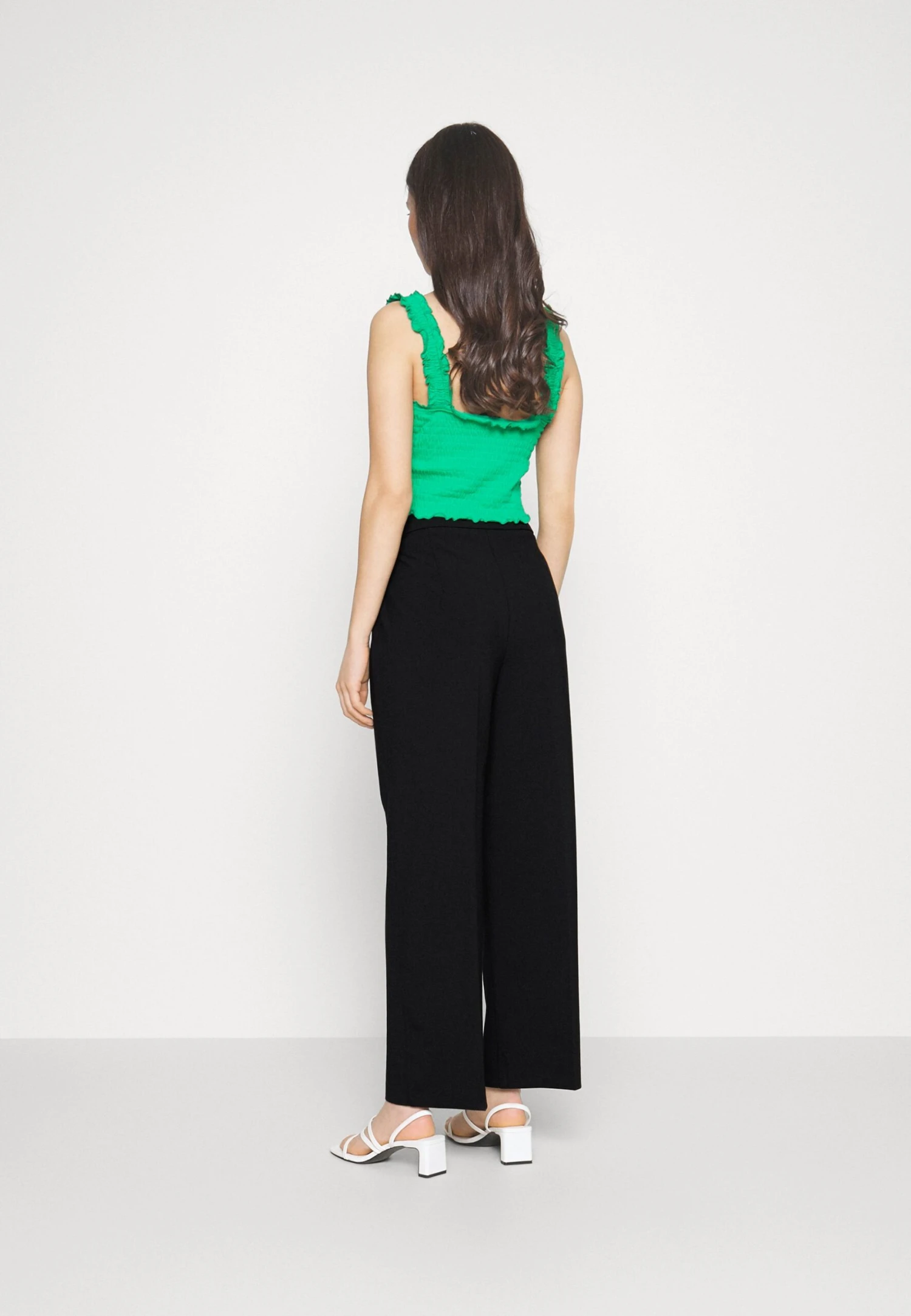 Vero Moda Petite Vmsasie Wide Pant Noos - Broek - Black 3 Vero Moda Petite Vmsasie Wide Pant Noos - Broek - Black - Afbeelding 3