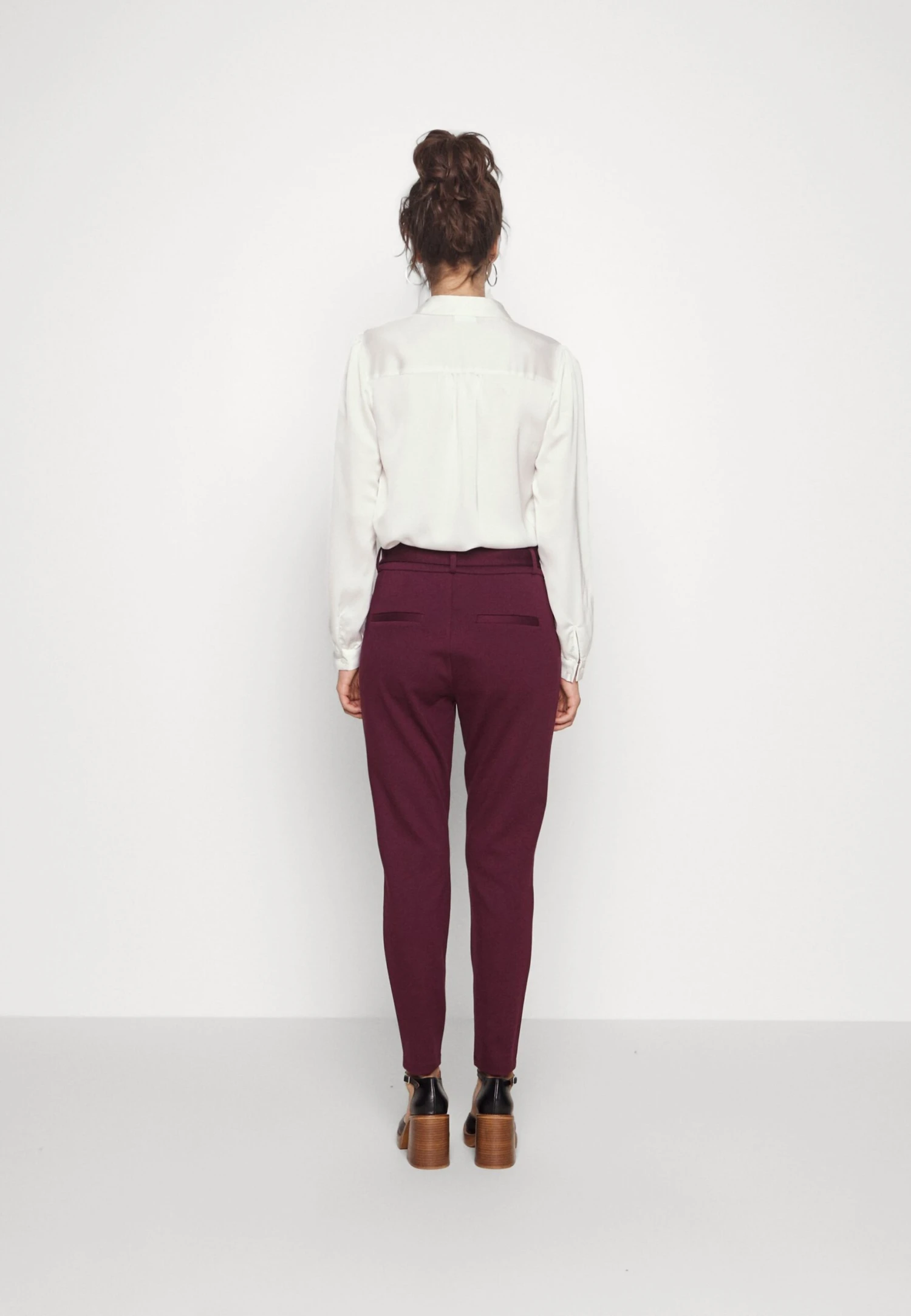 Vero Moda HrPaperbag Ga Noos - Broek - Winetasting 3 Vero Moda HrPaperbag Ga Noos - Broek - Winetasting - Afbeelding 3
