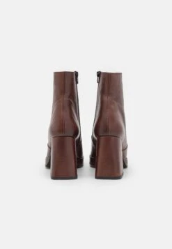 Vero Moda Vmninna- Enkellaarsjes Met Plateauzool - Cocoa Brown -Vero Moda fd2874a991ed41e1b45b256d6806b49f