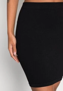 Vero Moda Vmeve Short Skirt - Minirok - Black -Vero Moda ff3d396151934983929e242923d45ac5